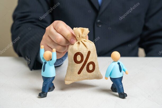 Schermo con grafici di inflazione e tassi di interesse in un contesto finanziario urbano